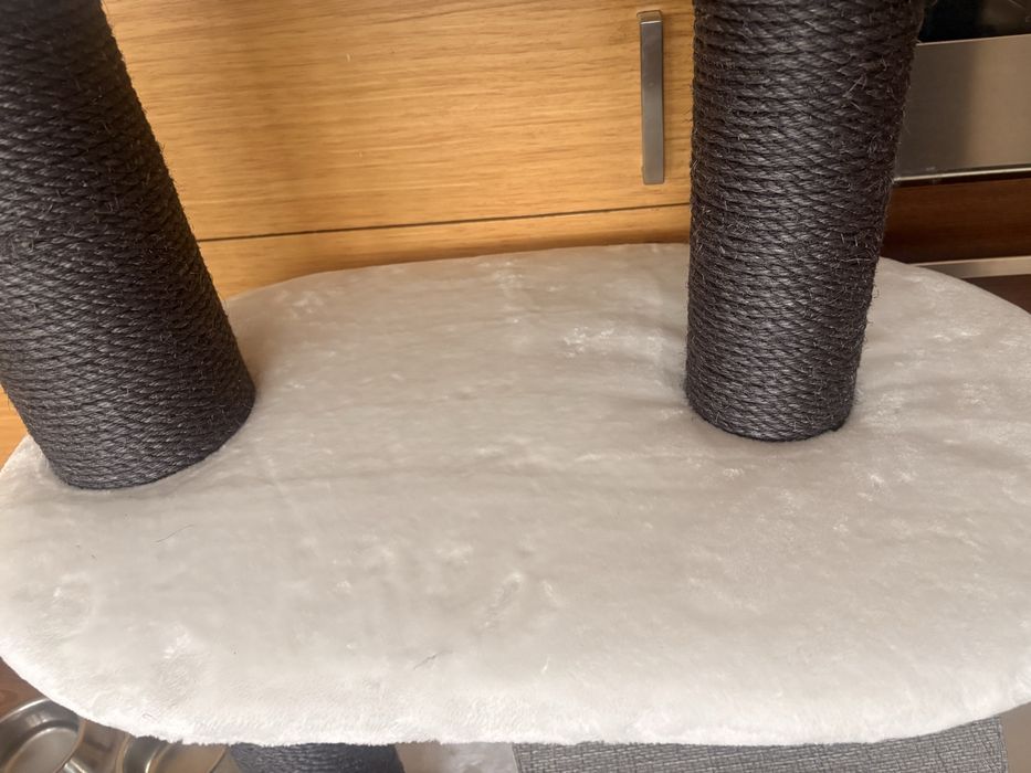 Drapak dla kota NOWY . Bialo-czarno-szary. Wysoka jakosc wykonania