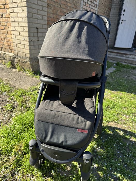 Продам прогулянкову коляску Tilly Omega