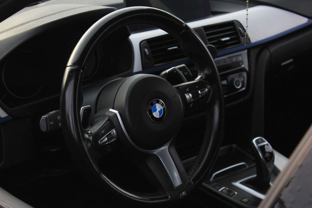 BMW 320d Touring Pack M Auto (F31)