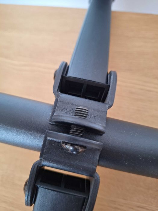 Suporte Duplo Bontec para monitores.