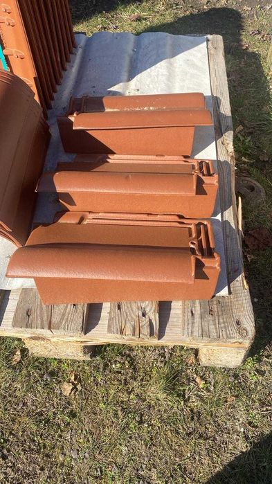 nowa dachówka ceramiczna