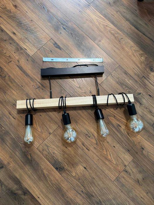 Lampa wisząca czarna z drewnem 3 x E27 Loft