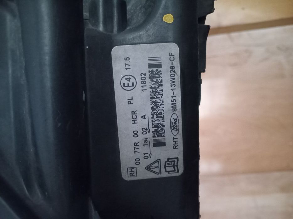 2x Pares Farois ford focus 2009