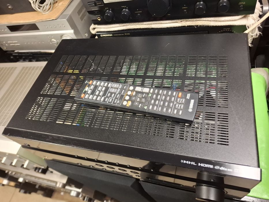 Amplituner Yamaha RX-V475 pilot optyka hdmi