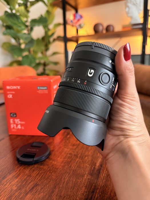 Lente Sony E 15mm f/1.4G
