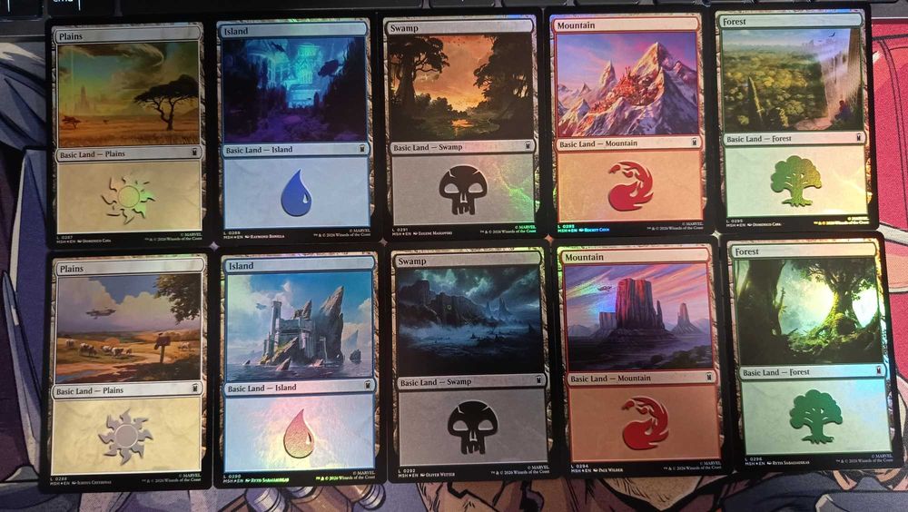 Magic MTG Marvel Super Heroes 100 Basic Lands Full Set