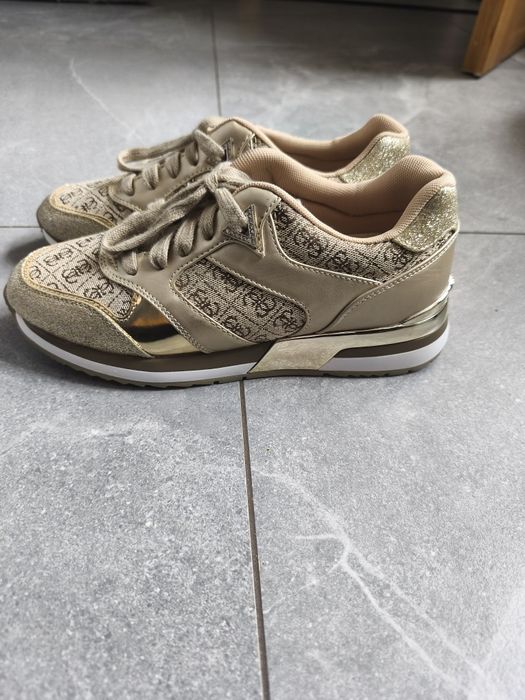 Buty złote Guess sneakersy