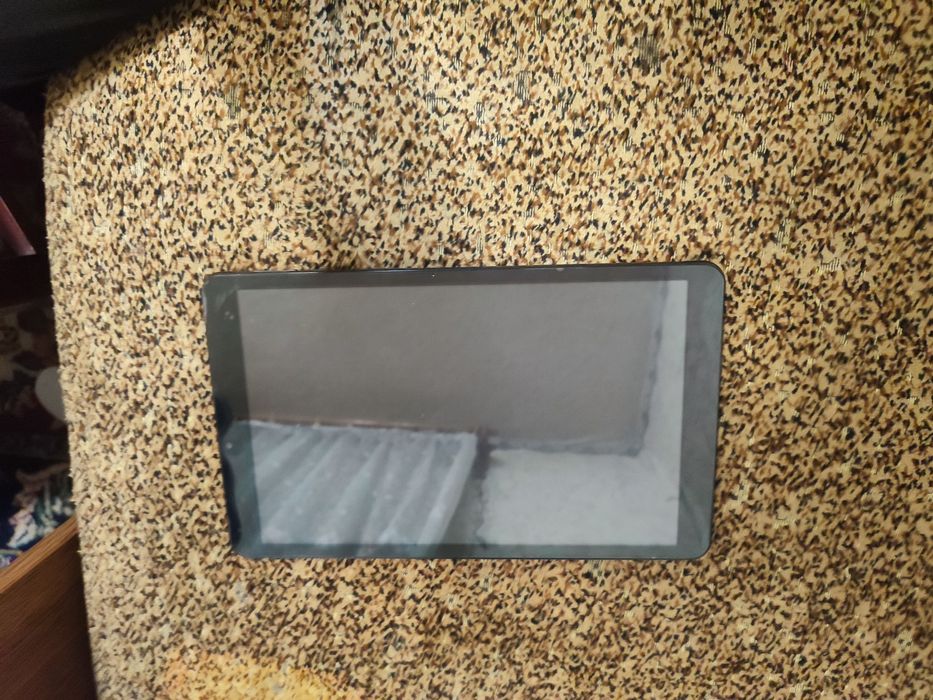 Планшет RoverPad Sky Expert Q10 3G