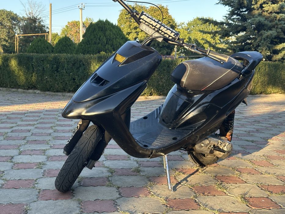 Продам мопед Jog ZR на хорошом конфеге