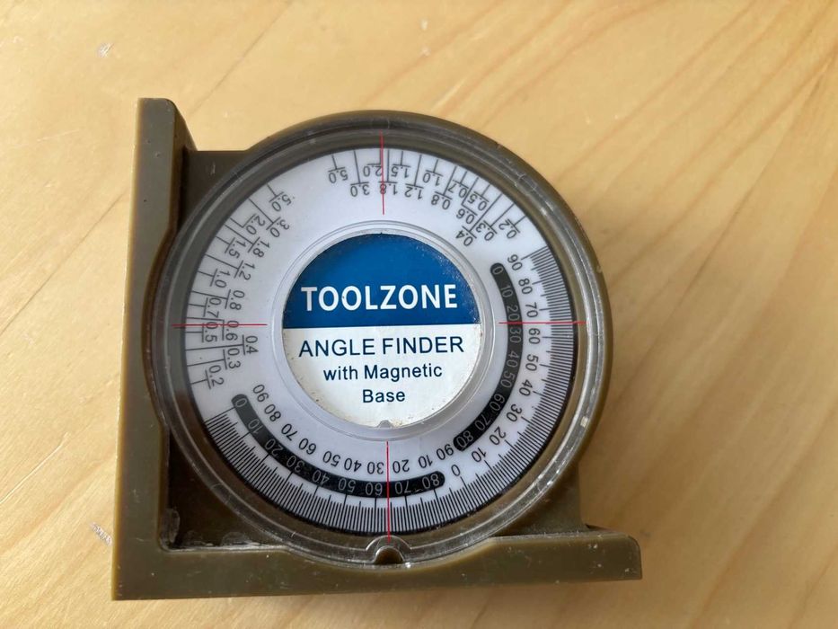 Ferramenta de medir ângulos com iman