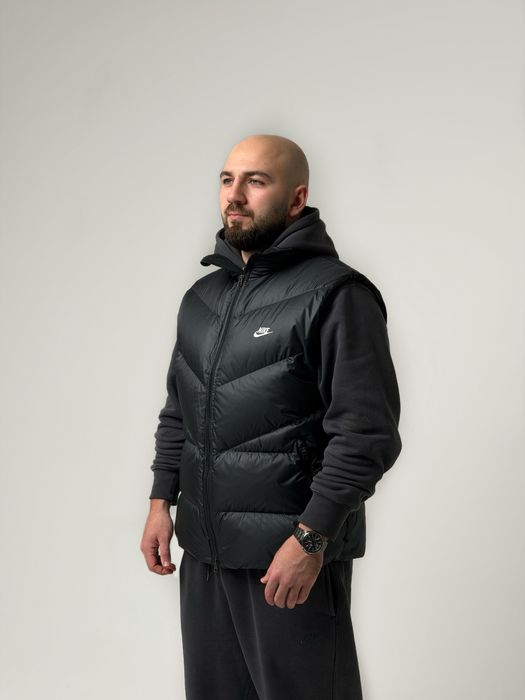 ОРИГІНАЛ‼️Жилетка Nike Windrunner Statement пух/перо 25-26