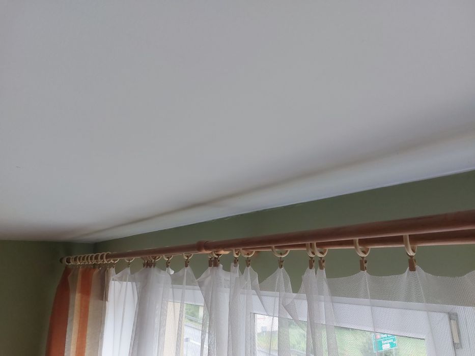 Sprzedam karnisz drewniany