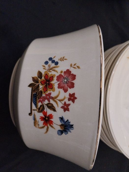 Serviço antigo  30 peças avulso - Fábrica de Sacavém