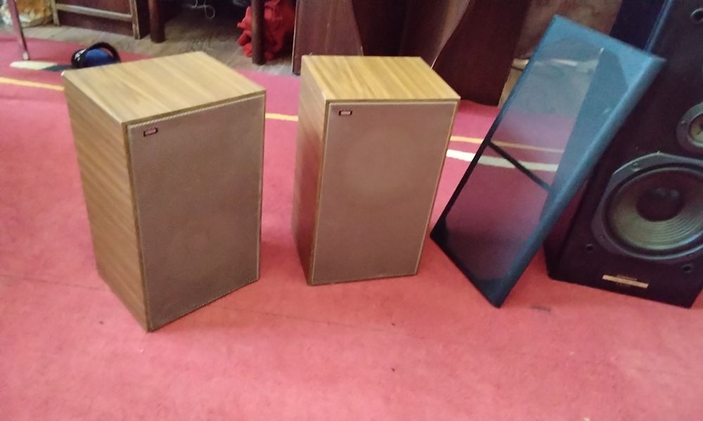 Комп'ютери монітори колонки