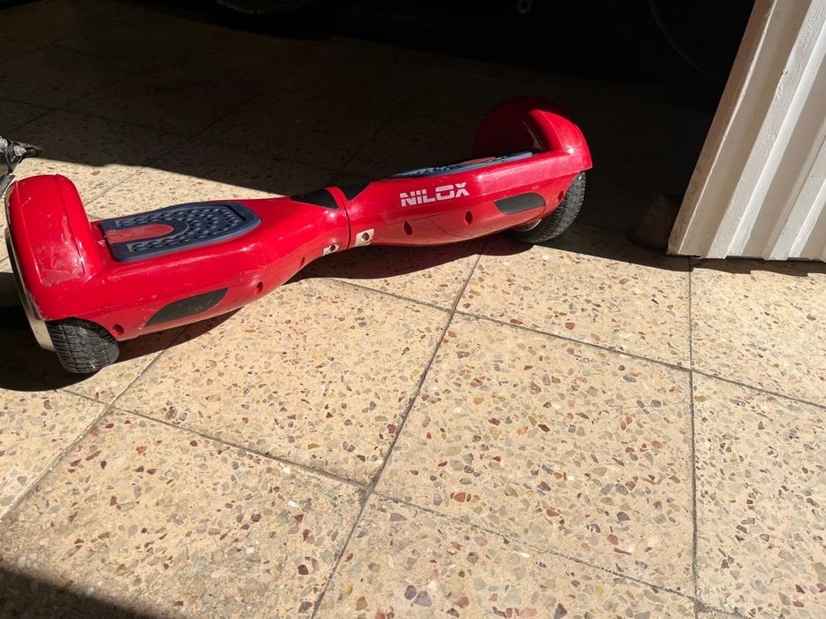 Vendo Hoverboard com kart.