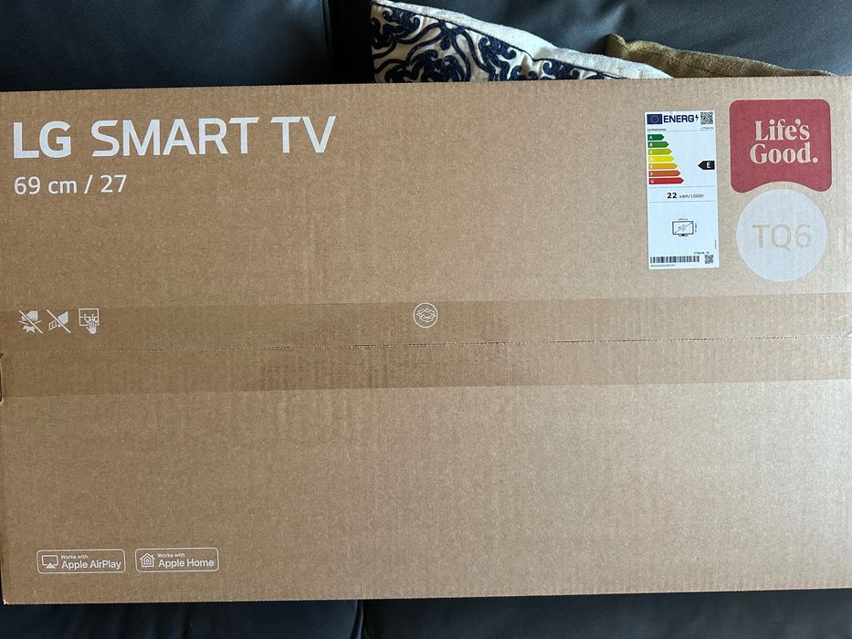LG Smart TV 27” - novo na caixa