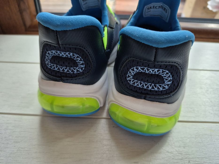 Buty Adidasy Wsuwane Skechers 32