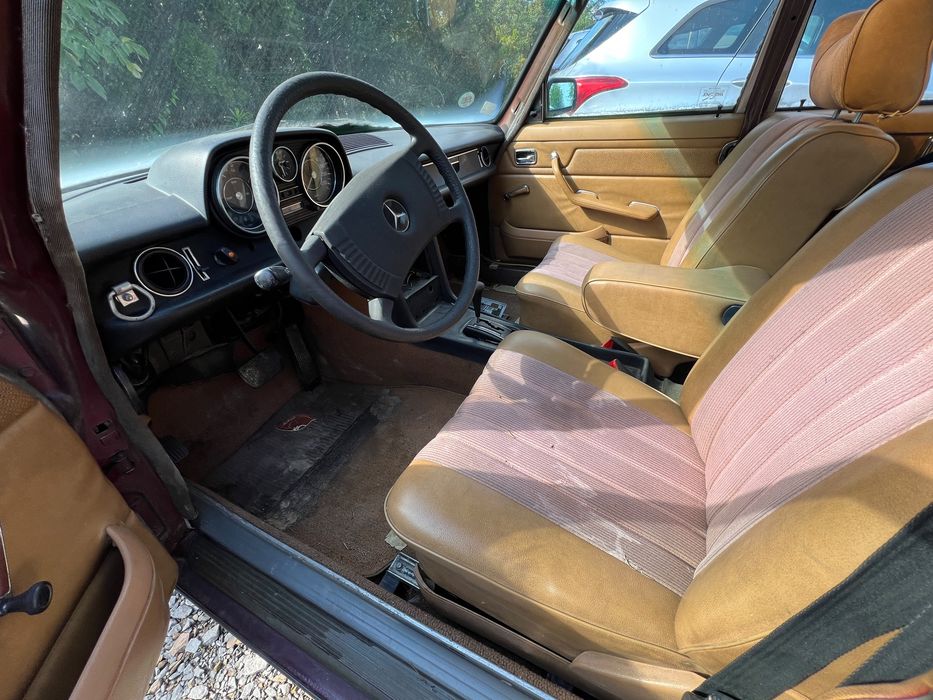 Mercedes W 114 280 E