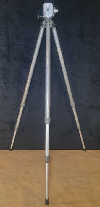 Штатив алюминиевый , тренога ( 155 см ) СССР