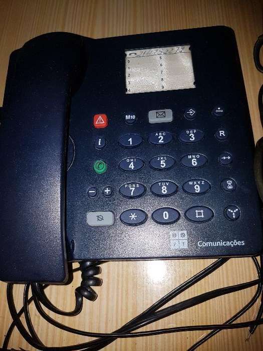 Telefones.  Antigos já não tenho o vermelho