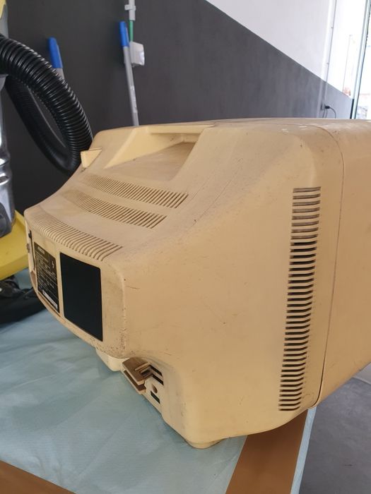 Tv Antiga para decoração.