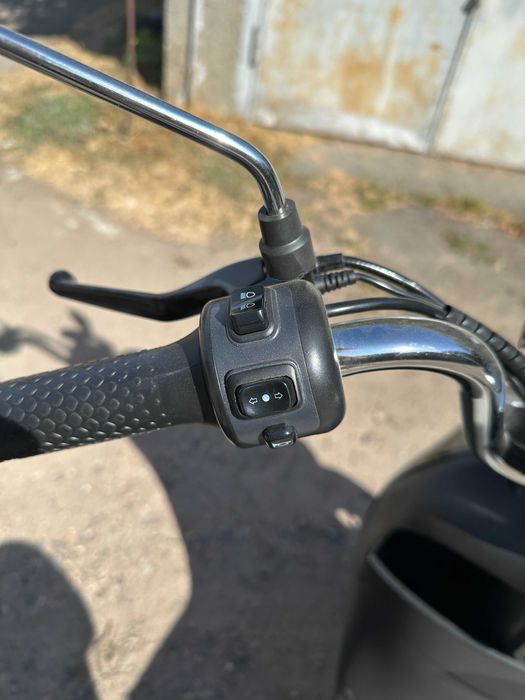 Електроскутер BILLGARY 83 600W/60V/20Ah