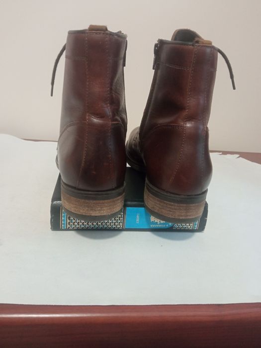 Нові шкіряні Jasper Conran. Р. 43