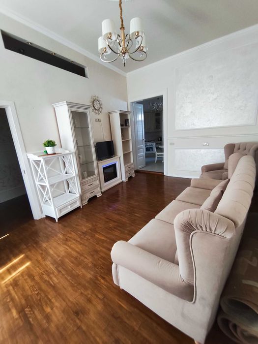 Чудова квартира в історичному центрі, Корятовича