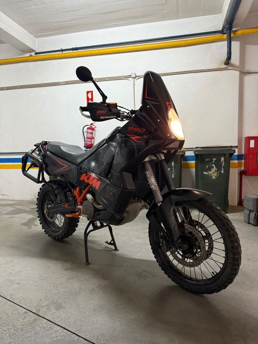 KTM 990 Adventure R com extras