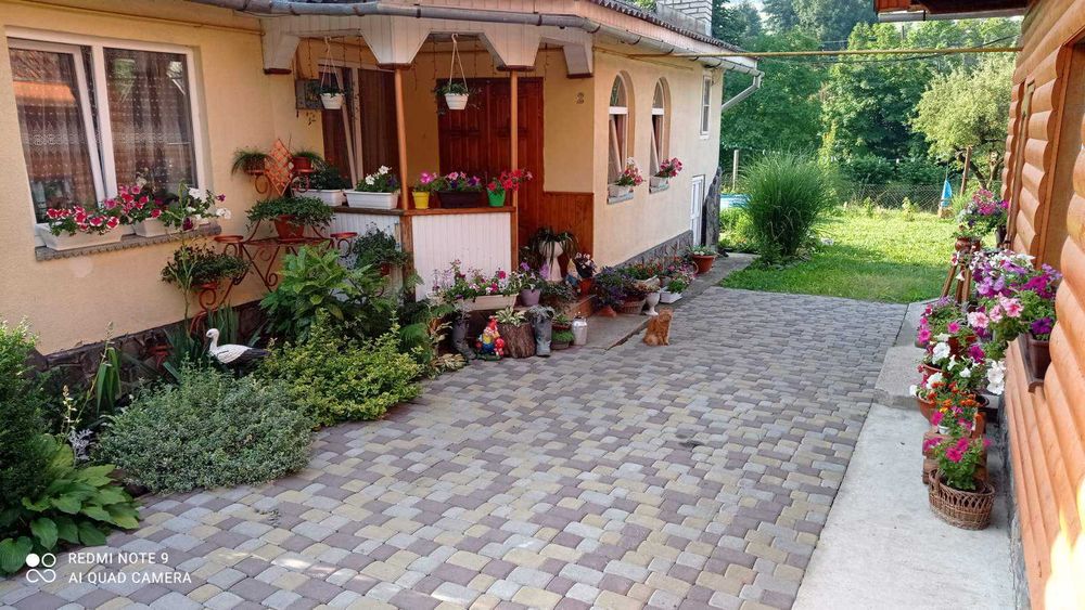 Котедж будинок "Біля річки"