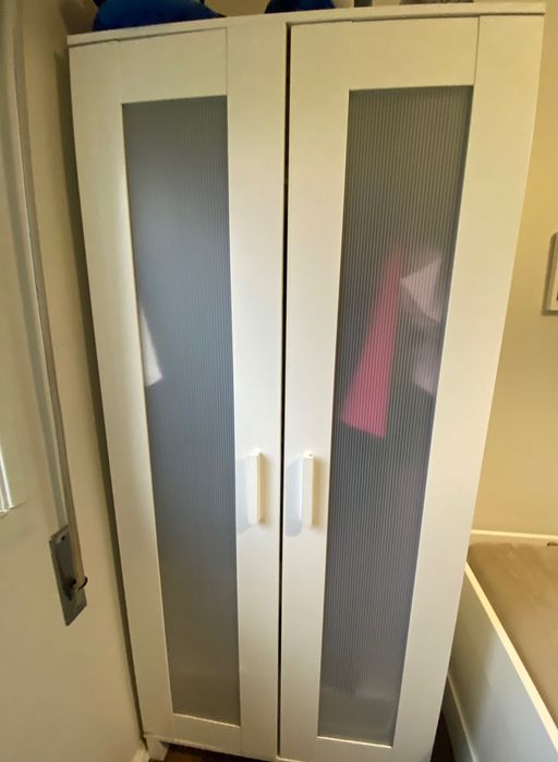 Conj. Cama extensível e armário do ikea