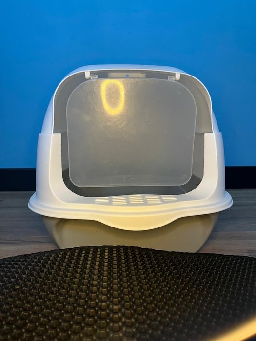 Kuweta zamykana +mata i domek dla kota