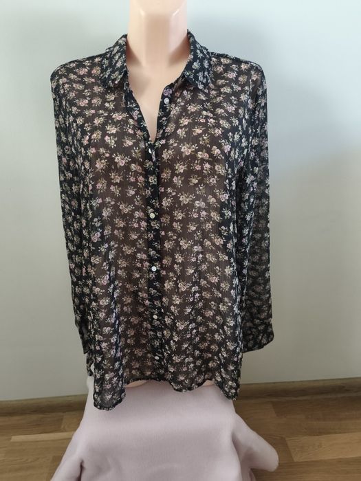 Lekka prześwitująca koszula w kwiaty