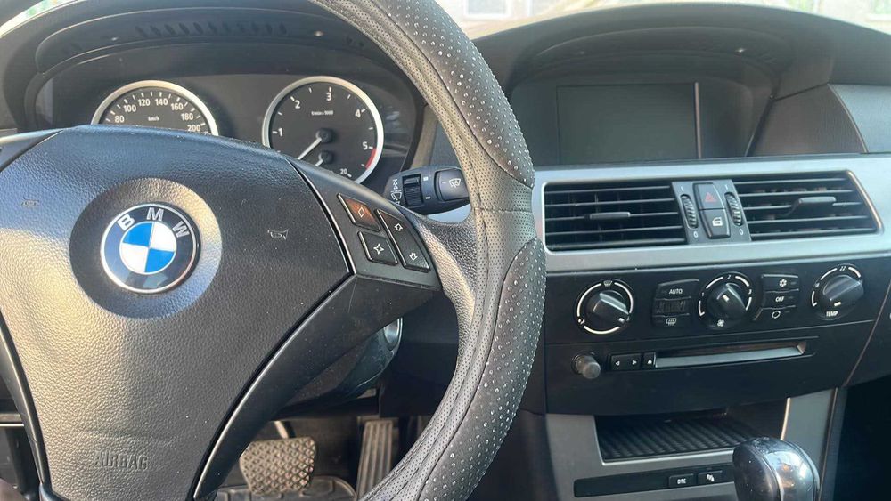 BMW SERII 5- E61