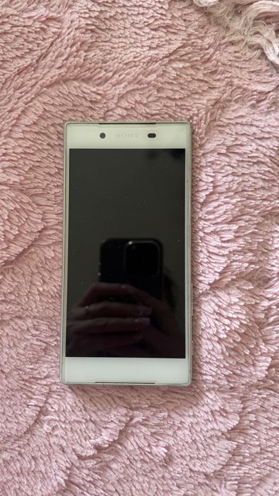 Телефон Sony Xperia