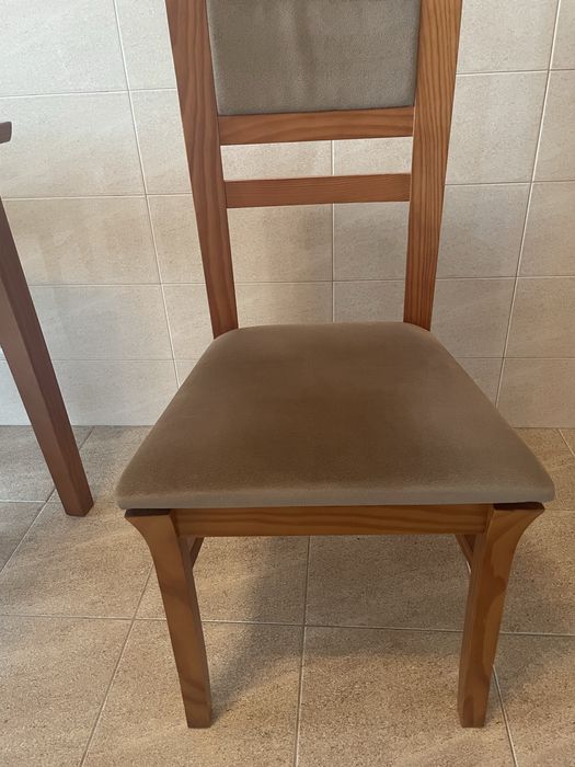 Mesa de sala e 6 cadeiras