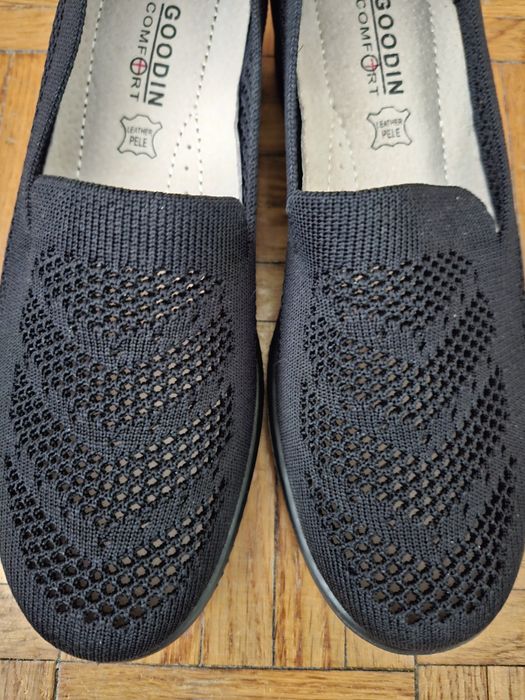 Buty nowe, sportowe, ażurowane, skechers, r.36,5