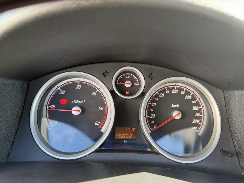 Opel Astra GTC 1.3CDTi 90CV