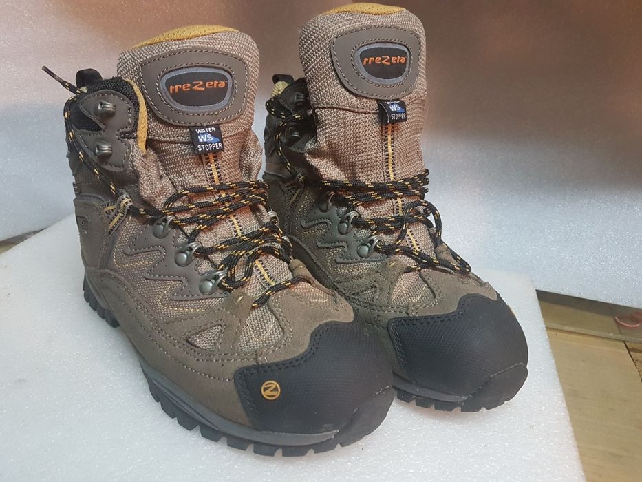 Buty trekkingowe sztywne wzmacniane.rozm 40.Vibram.