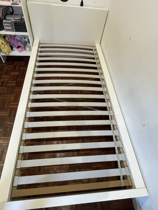 Cama de solteiro, branca (modelo malm)