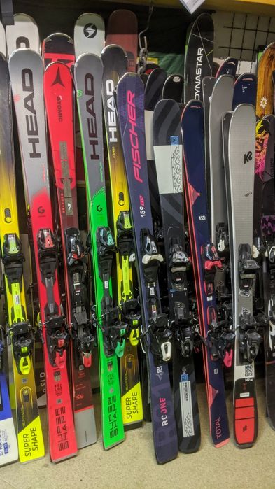 Розпродаж Гірські лижі з Австрії, опт і роздріб