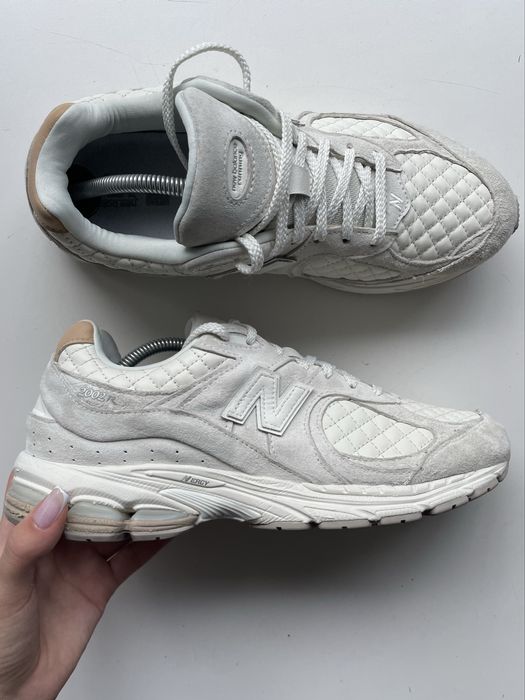 Кросівки New Balance 2002R
