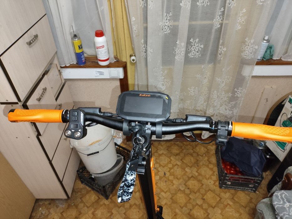 Только Киев. Продам электросамокат Kukirin G3 pro не G2. В хорошем состоянии