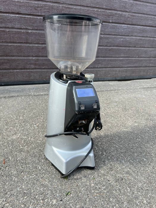 Профессиональная кофемолка Eureka — 7 000 грн