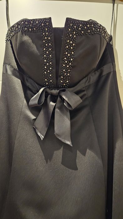 Czarna wieczorowa suknia Mariposa 36