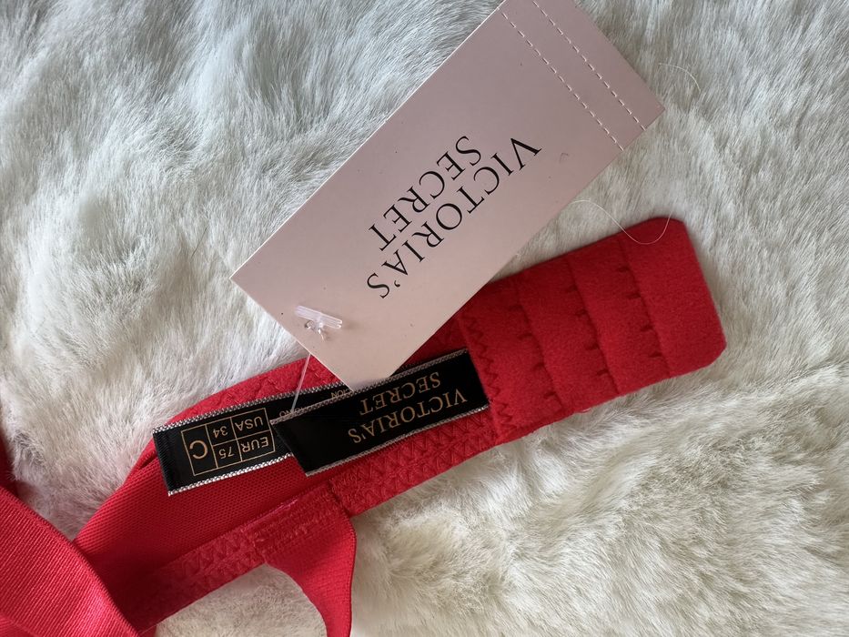 NOWY komplet bielizny Victoria’s Secret rozmiar 75C C75 stanik + stringi 34C
