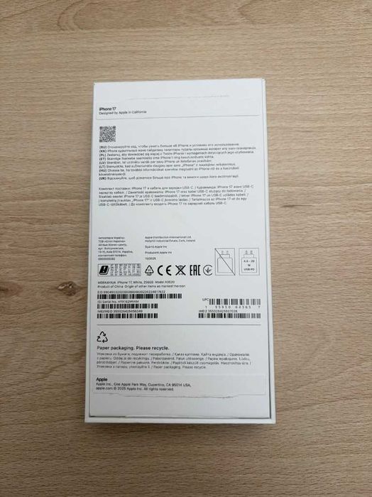 iPhone Apple 17 256GB Biały