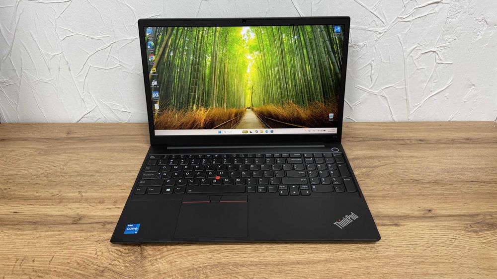 Lenovo ThinkPad E15 Gen 2 — Intel Core i5-1135G7, 16 ГБ RAM, 256 ГБ SSD