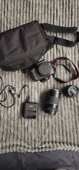 Vendo Canon eos 2000D excelente máquina fotográfica