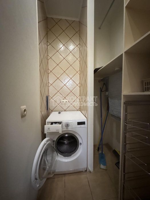 Сдається в оренду  2-кім кв 85 кВ.